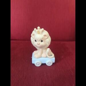 Precious Moments Lion